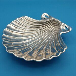 Vintage Arthur Court seashell tray or dish